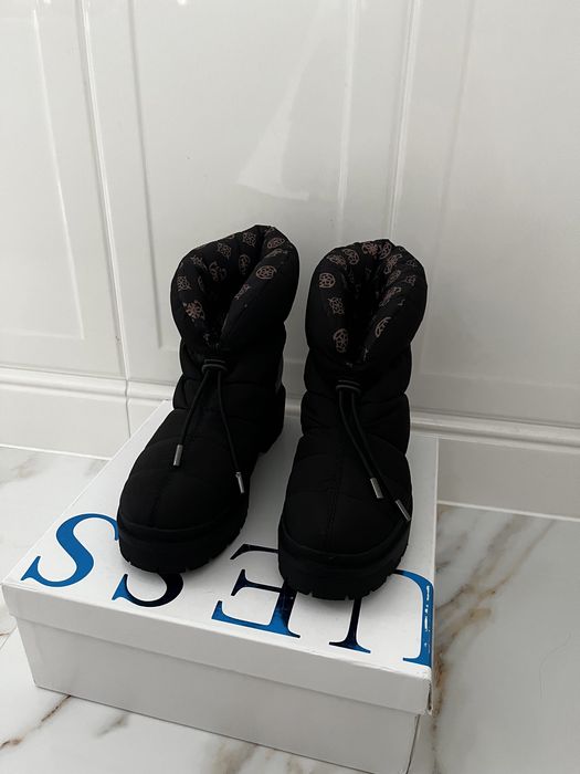 Buty zimowe śniegowce GUESS Leeda 37