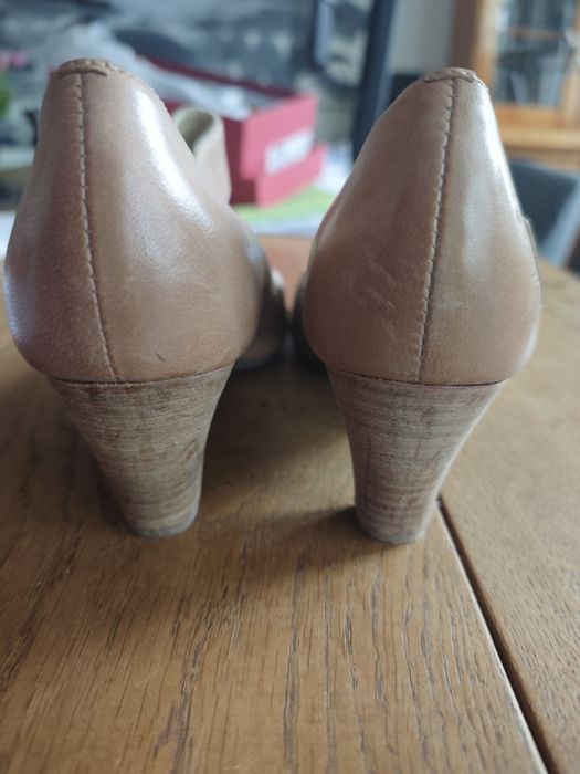 Buty na obcasie włoskie 39 skóra