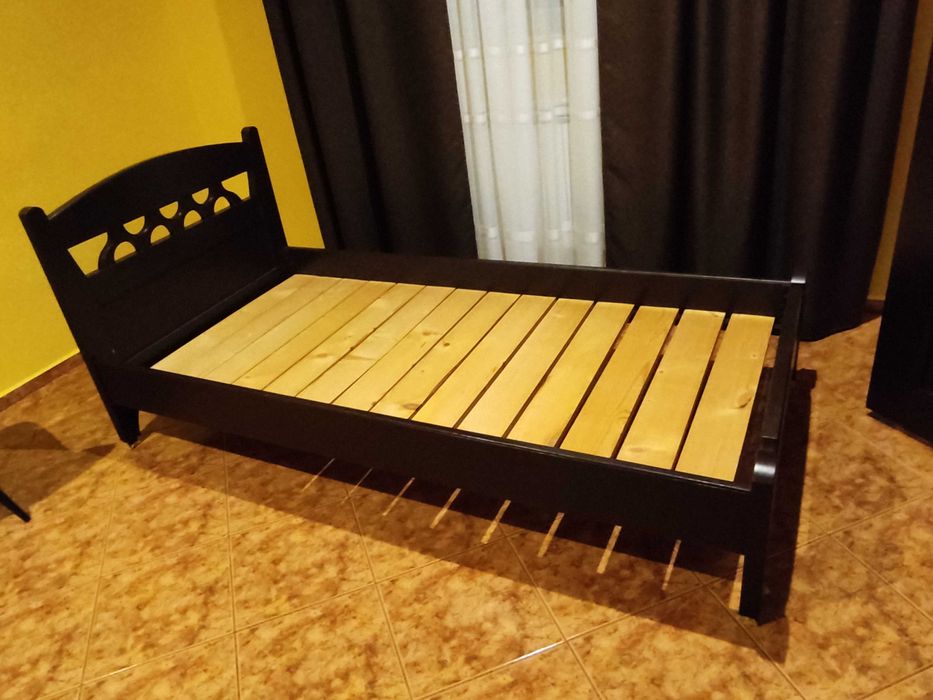 Ліжко (з матрацом) 190*80 дерев'яне (смерека)