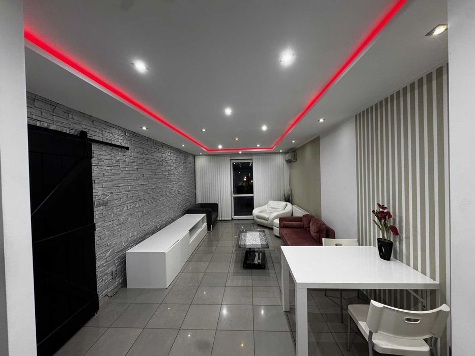 Wynajmę mieszkanie Kapuściska 56m2 Garaż Winda Klima Umeblowane