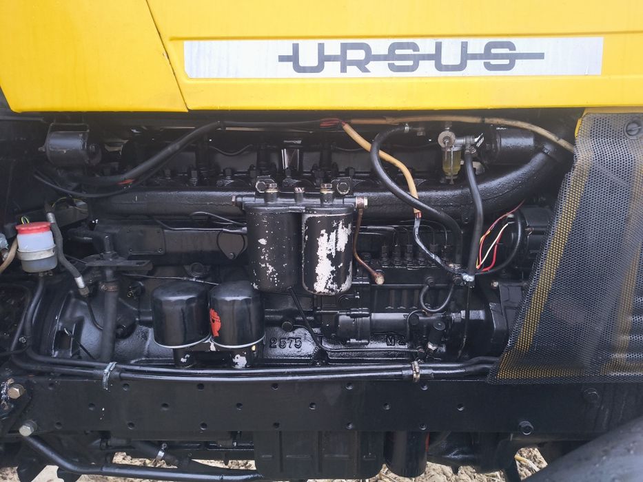 Ursus 1224 6- cylindrowy 4-biegi  z przednim napędem NIE Zetor case zt