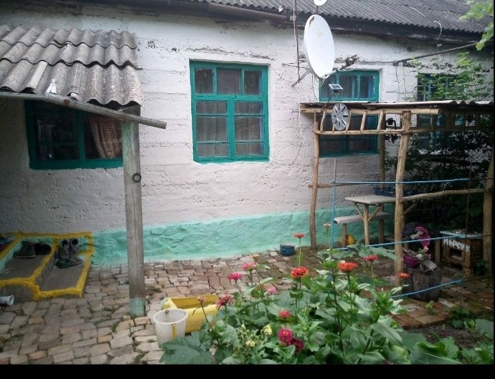 Здам/Продам квартиру барачного типу.