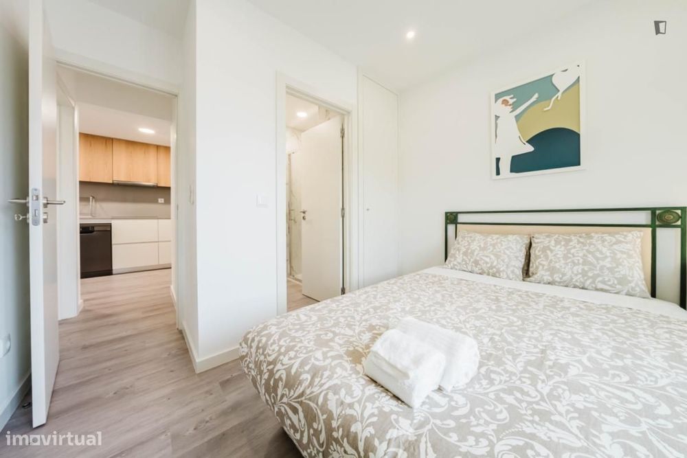 Quarto - localizado em Lumiar Lisbon