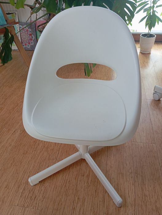 Krzesło dziecięce obrotowe Ikea