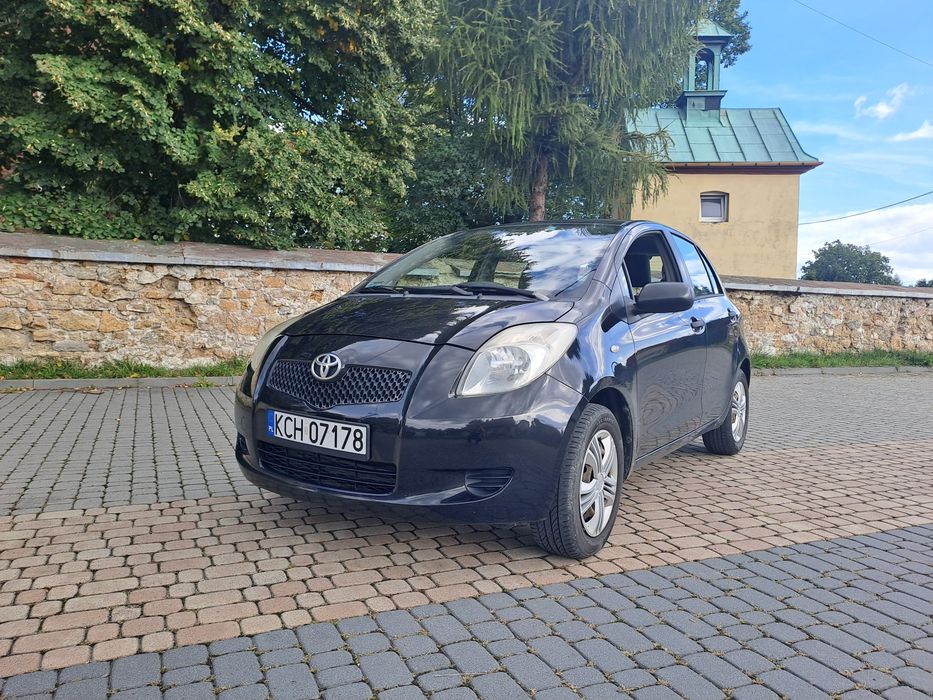 Toyota yaris  1.0