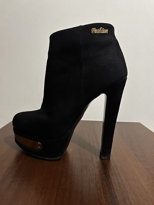 Ботильйони під замш