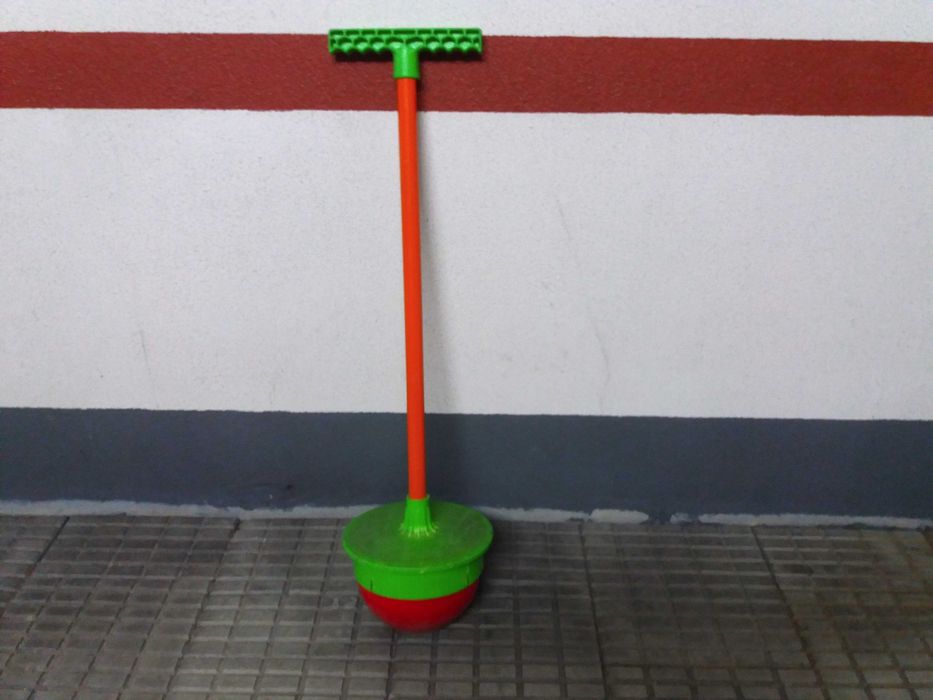 Brinquedo de criança - Saltitão