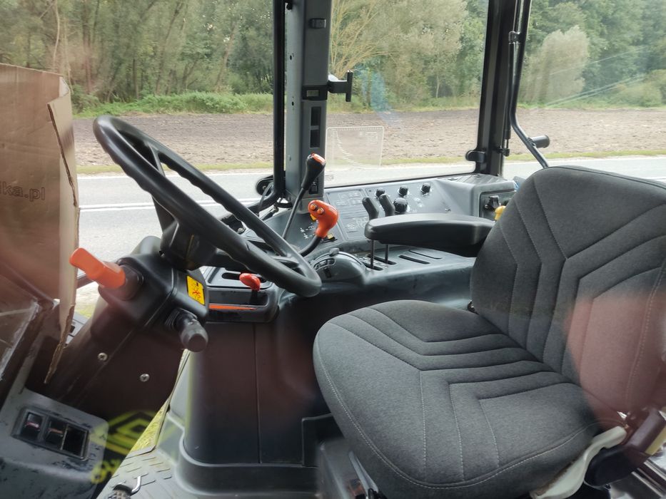 New Holland TM 115 z 2002r