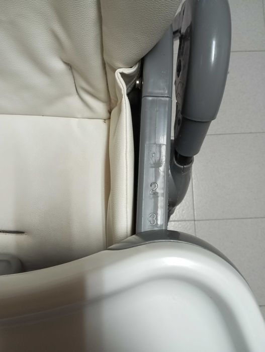 Cadeira de refeição