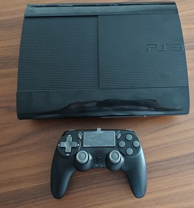 PS3 slim 500Gb Hen + 4 jogos+1 comando