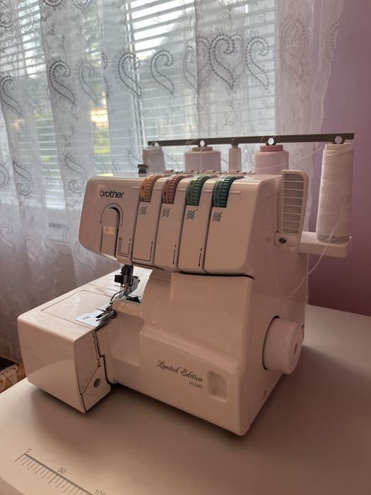 Оверлок BROTHER  1034D