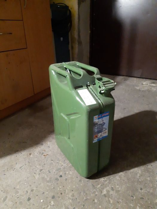Karnister 20 litrów