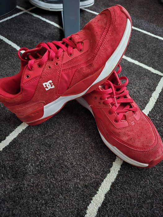 Sapatilhas DC vermelhas