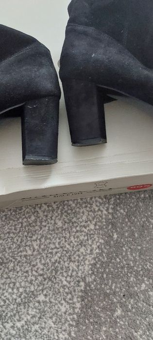 Czarne zamszowe botki Lasocki rozm 40