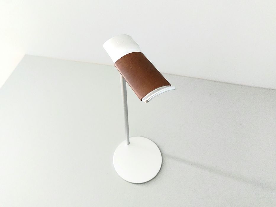 Підставки для навушників (є 2 шт.)