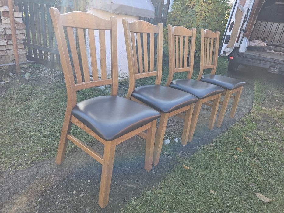 Крісло дерев'яне шкіряне