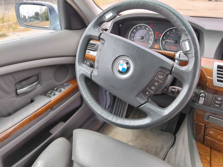 bmw  745 LI  330 cv