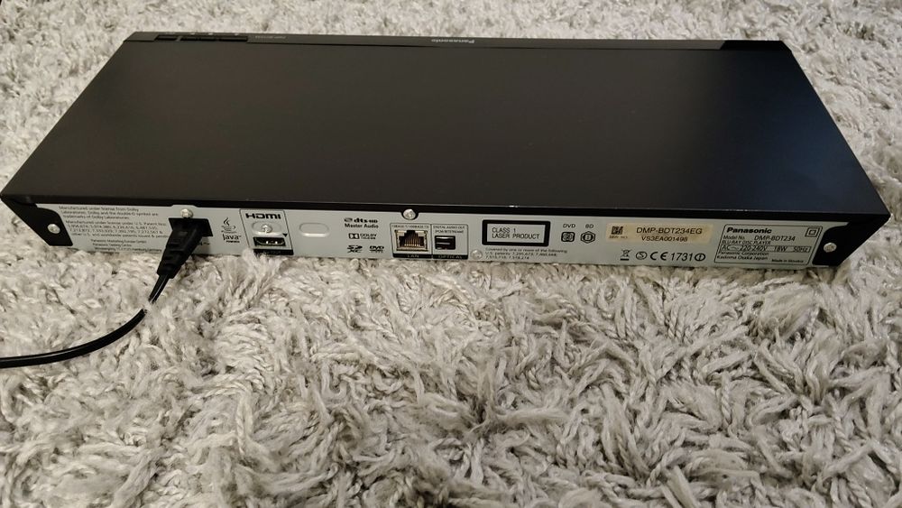 BLU-RAY SD Card DVD CD Player Panasonic DMP-BDT234 HDMI pilot