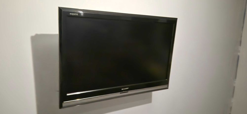 Telewizor LCD SHARP