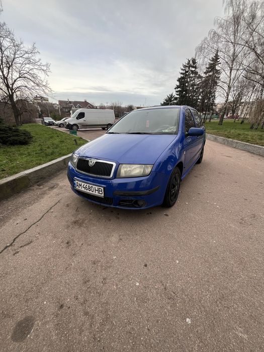 Продам авто Skoda Fabia 1.4
