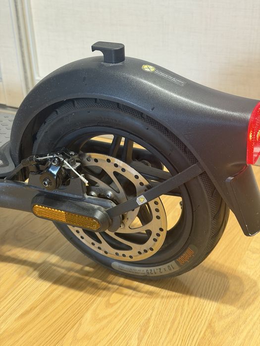 Електросамокат Segway Ninebot F25E