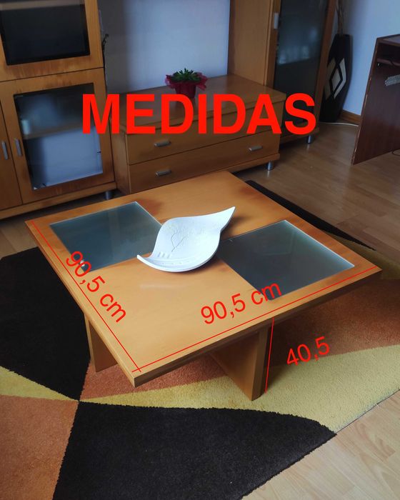 Mesa de centro da sala (madeira e vidro)