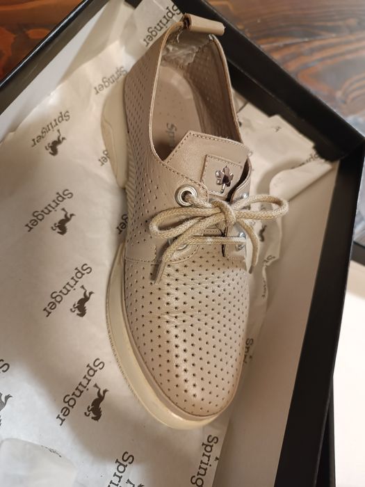 Шкіряне взуття на весну 36р.