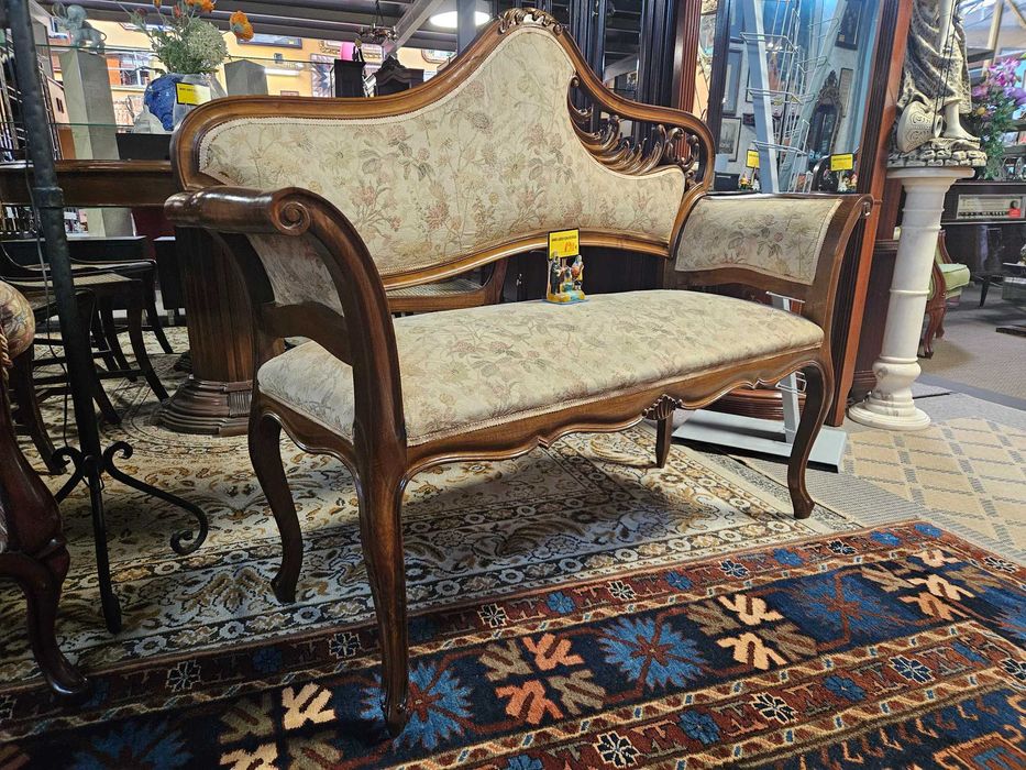 Sofá vintage - Bom estado geral