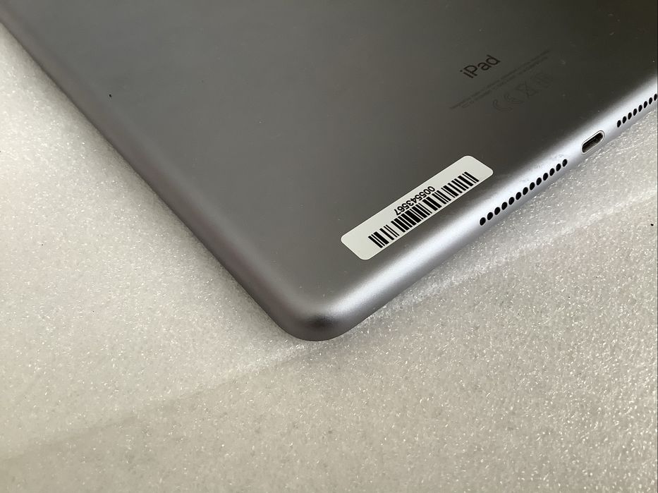 Apple ipad 6  A1893