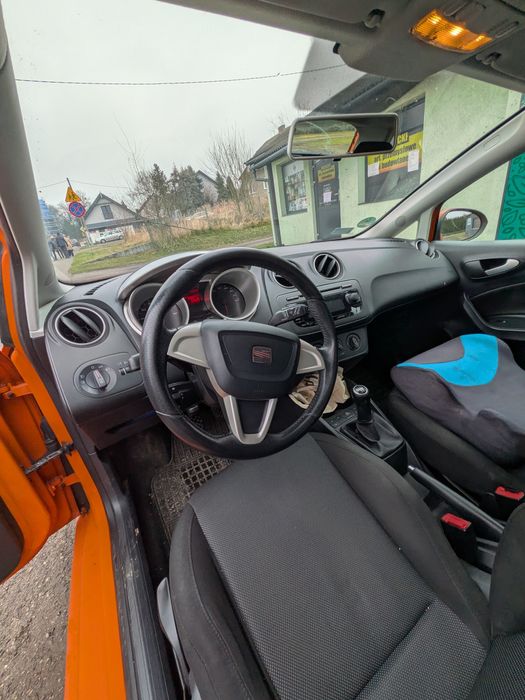 Witam mam do sprzedania Seata Ibizę