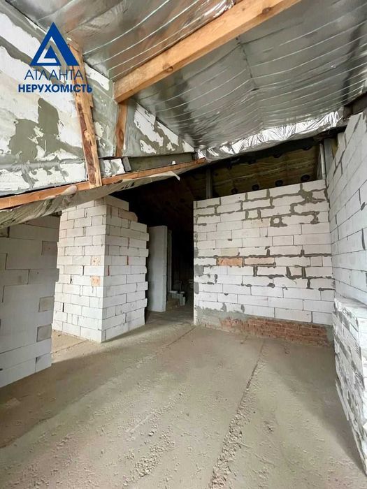 3-кімнатна квартира з автономним опаленням у Луцьку (по вул. Зацепи)!