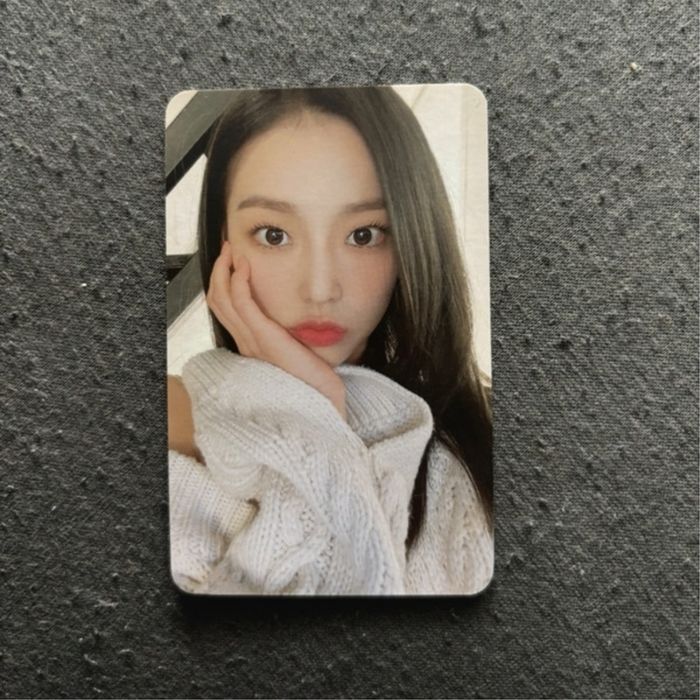yeeun 2021 season’s greetings photocard