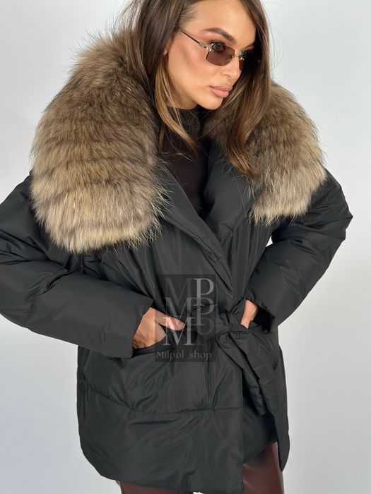 Жіночий чорний пуховик пухан з натуральним хутром єнота, 42-60 розміри
