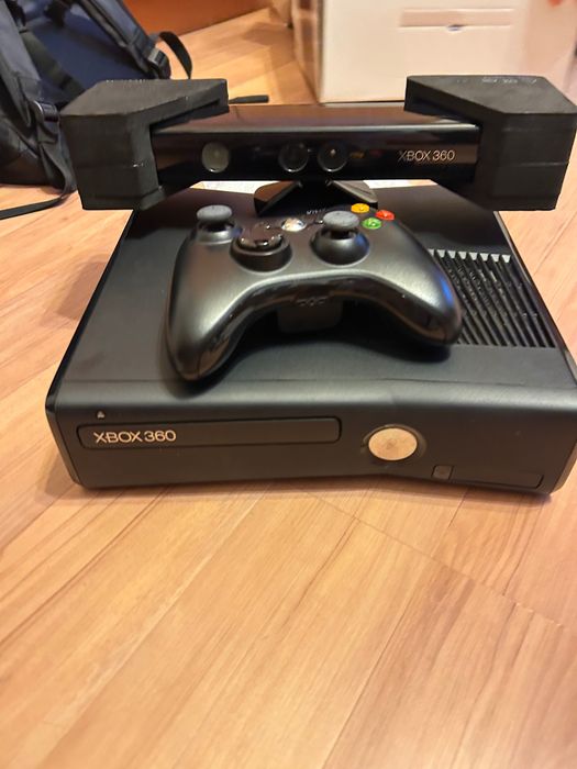 Xbox 360 S + Kinect