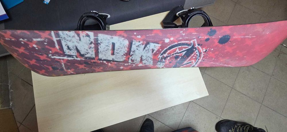 Deska Snowbord + BUTY 42 EU , STAN bdb