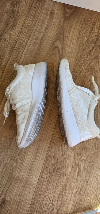 Sapatilhas Veludo Brancas 39