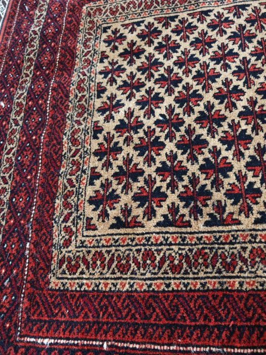 Perski ręcznie tkany Isfahan z Iranu