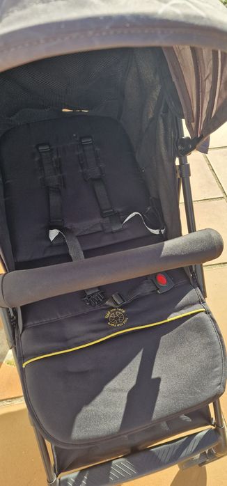 Carrinho passeio compacto 18kg