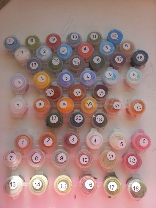 Остались краски после картины по номерам