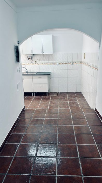 Arrenda se T1 Aveiras de Cima (AZAMBUJA)