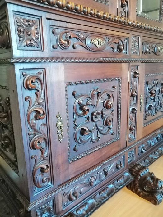 Estante decorativa, requintada e de qualidade (Nogueira)