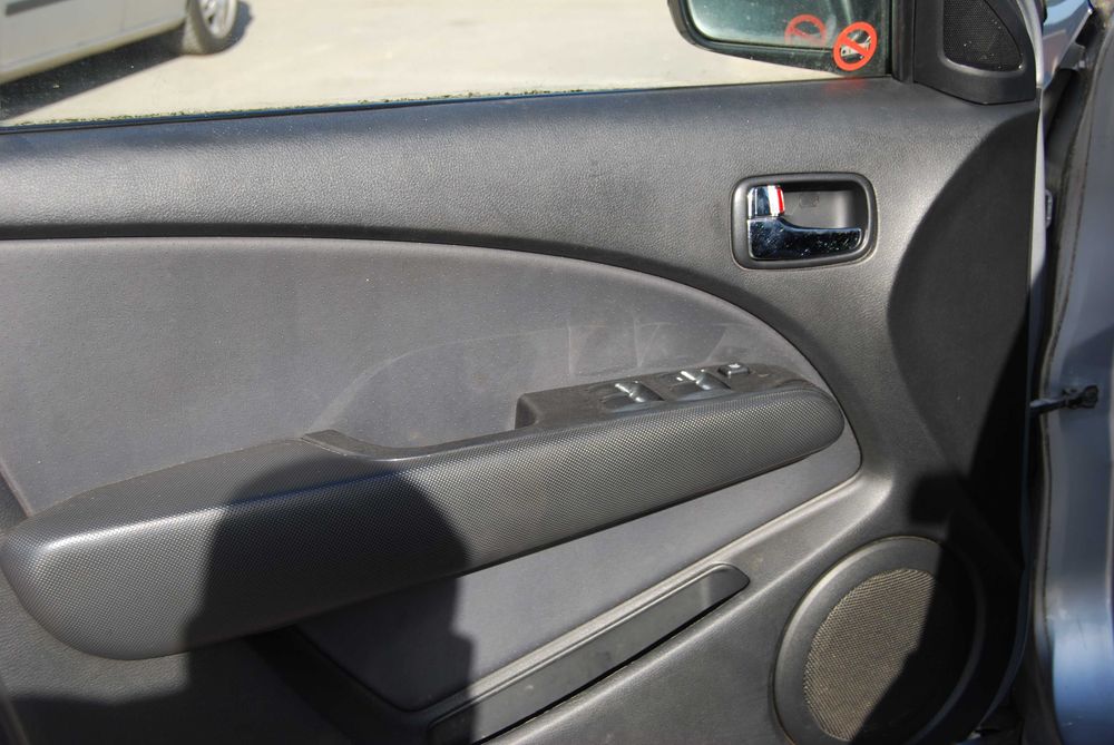 Części z auta: Mitsubishi Outlander 2,0 16V 4g63 w5m42 A31 ładna skóra