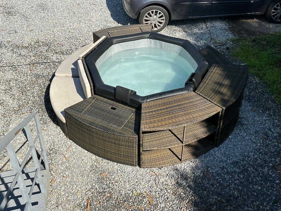 Spa / Jacuzzi exterior semirrígido NETSPA – Como novo