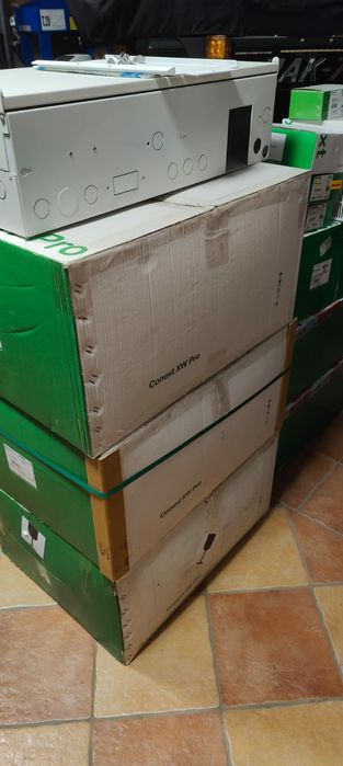 Schneider Electric Conext XW+6.8KW 230, система резервного живлення.