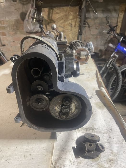 Токарний верстат тв-16