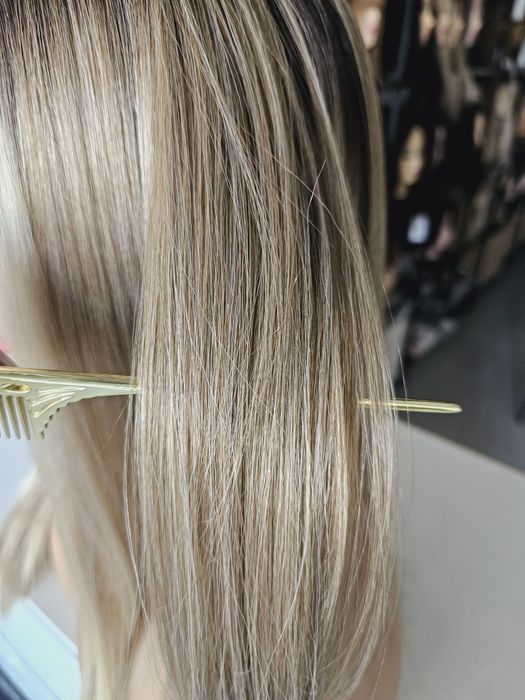 Peruka Diana naturalna fryzura mix blond brąz 3D z naturalnym odrostem