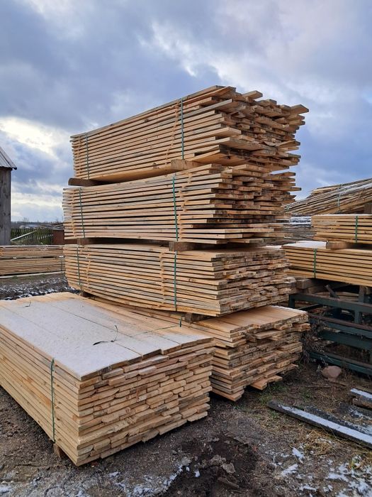 Deski szalunkowe/ więźba dachowa