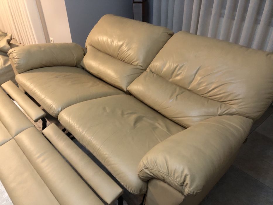 2 Sofas reclinavel/pousa pés como novo beije