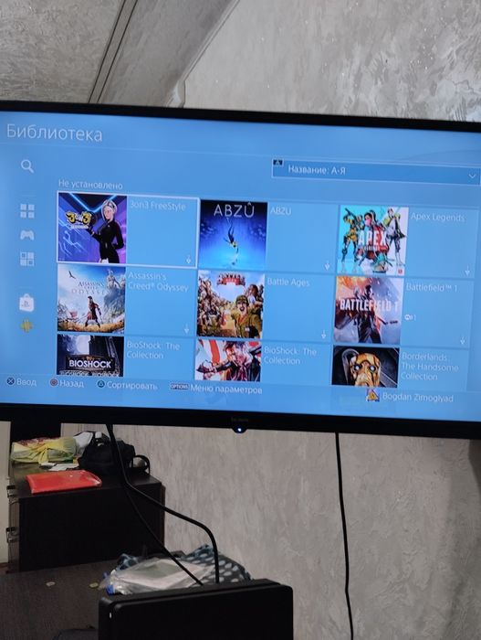 Продам ps4 slim 500gm
