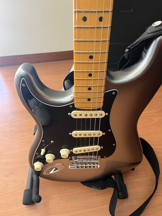 Fender American Professional Esquerdina 2024